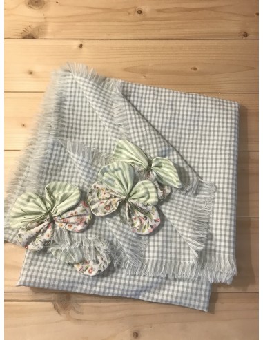 Telo pareo grigio con fiori in cotone