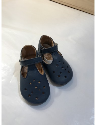 Sandalini in pelle traforati