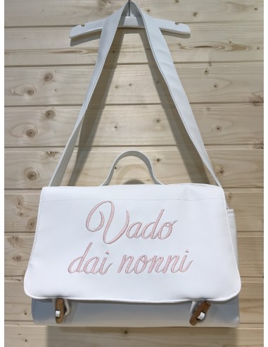 Borsa tracolla, vado dai nonni in...