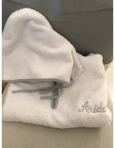 Poncho in spugna con nome ricamato