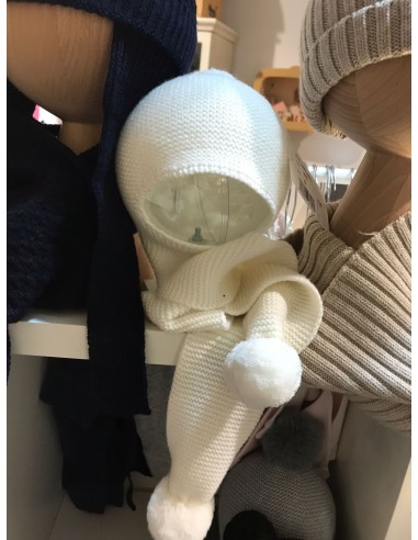 Cappello in lana con sciarpa...