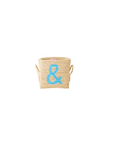 Cesta in raffia aperta con lettera