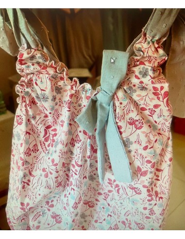 costume intero a fiorellini sul rosso