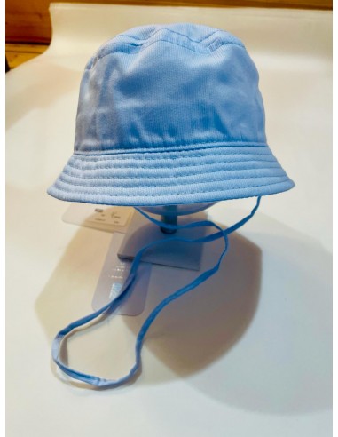 cappellino a pescatore colore celeste