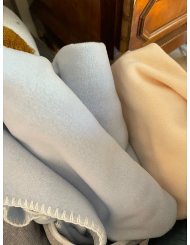 Coperta in pile con punto cavallo