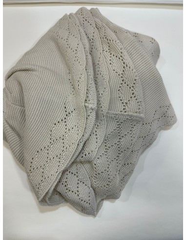 Coperta in cotone traforata con ruches